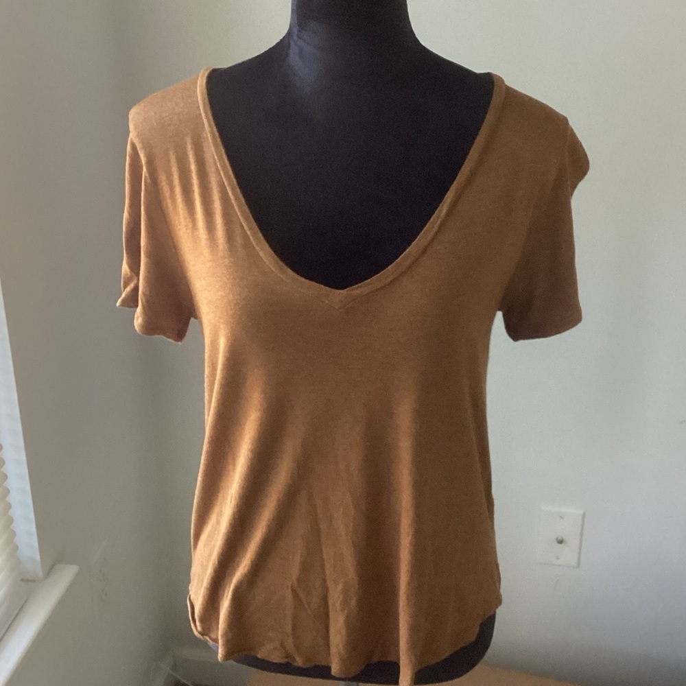 Women’s V-Neck Short Sleeve Top — Camel Brown